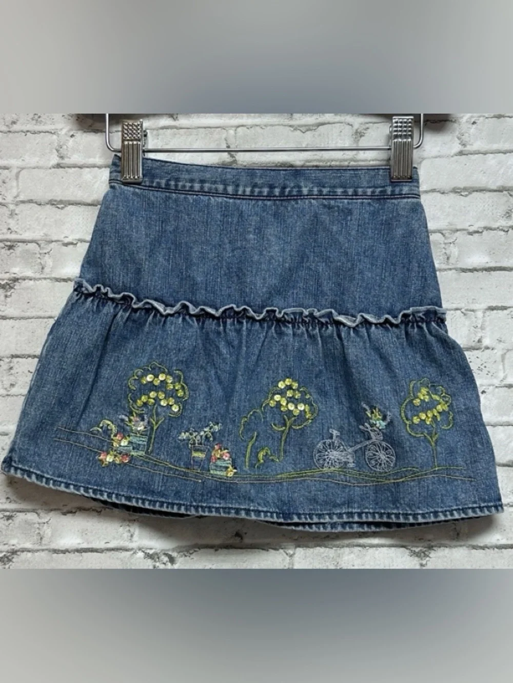 Gymboree Girls Size 5 Denim Skirt Ruffles Embroidered Side Zip